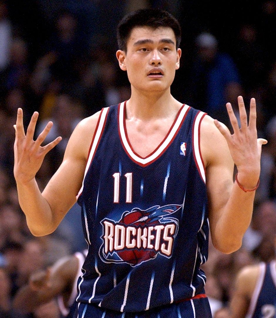 而幕后的一