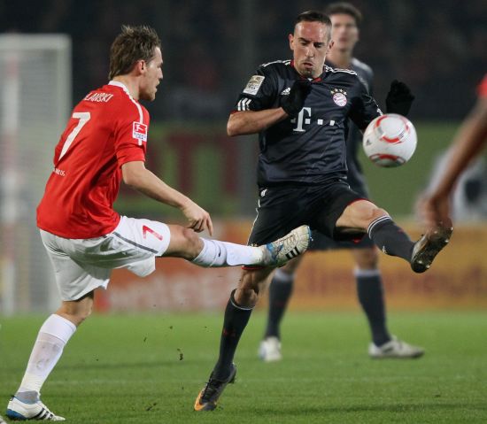 于在年轻球 于在年轻球