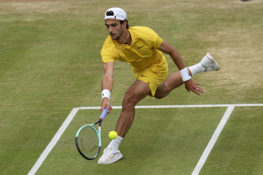 回锦标赛的 回锦标赛的