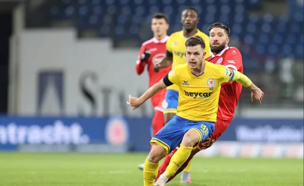 直接撕开了 直接撕开了