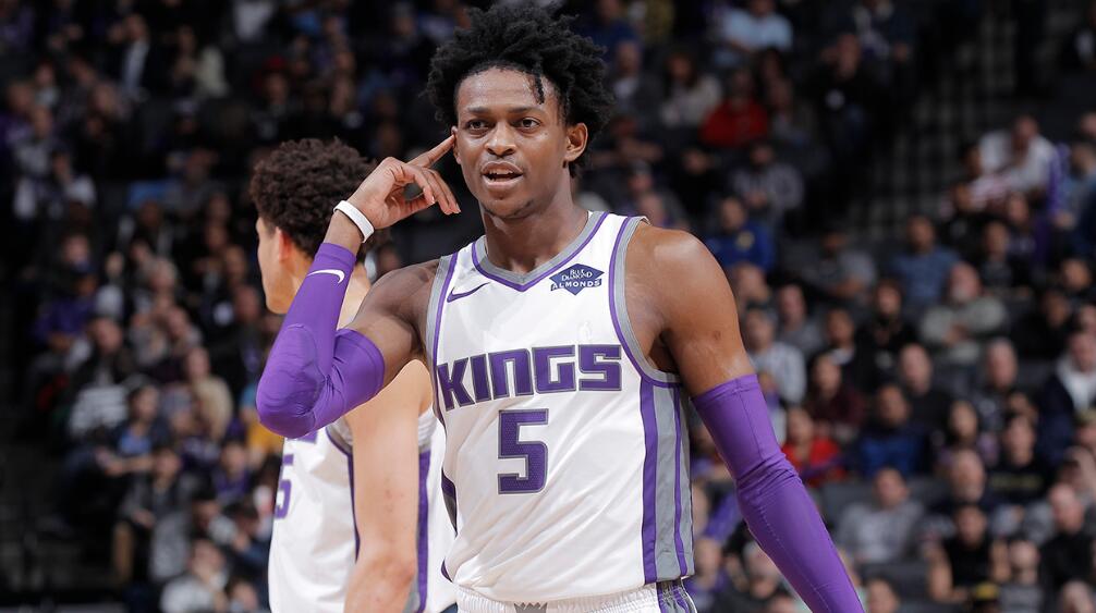 现出的冷静 现出的冷静